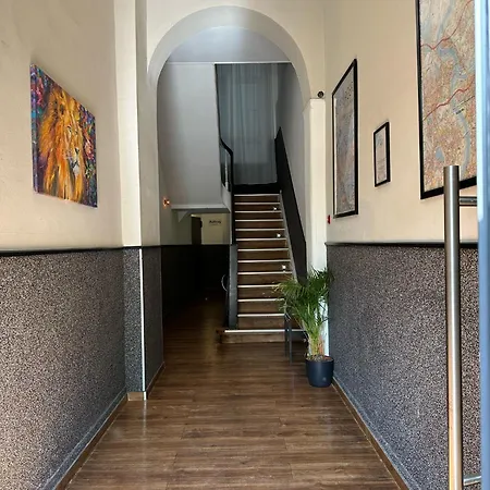 Restaurant Zum Loewen Szálloda 2*