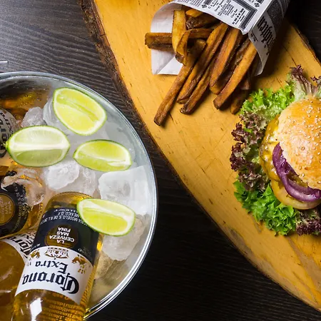 Restaurant Zum Loewen 호텔