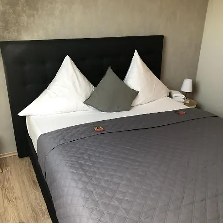 Restaurant Zum Lowen 2* Duisburg